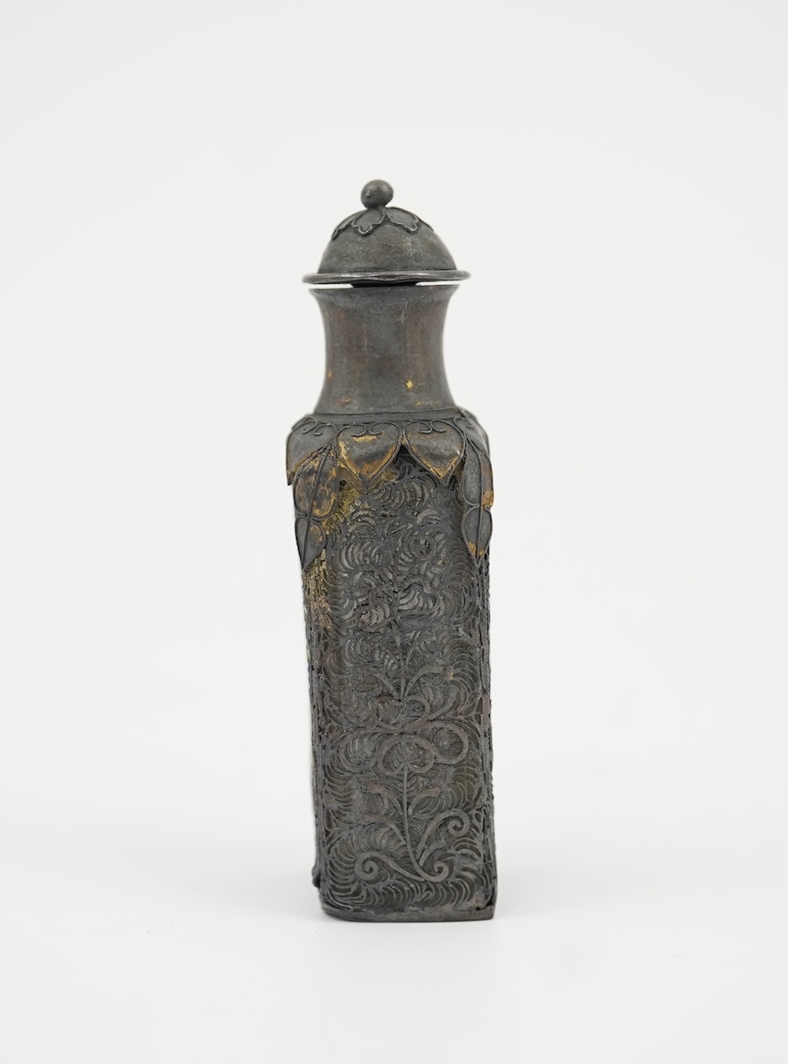 A Chinese silver filigree work and enamel scent bottle, by Wongshing, three carved peach stones, and a kernel and turquoise bead necklace, late 19/early 20th century